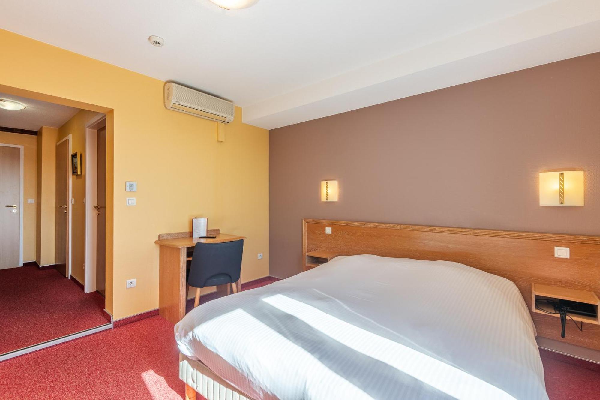 Hotel Restaurant Oberle Kilstett Kültér fotó